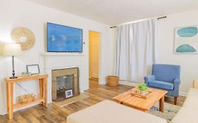 The Delightful Doubles- Unit A- Centrally Located